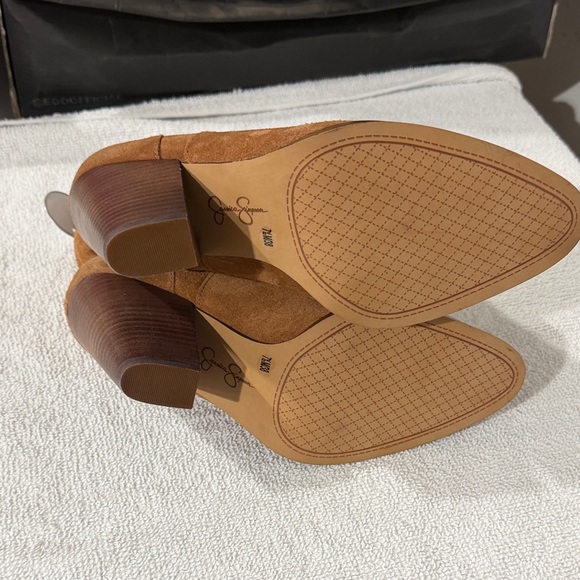 Jessica Simpson Brown Heeled Boots - Picture 2 of 3